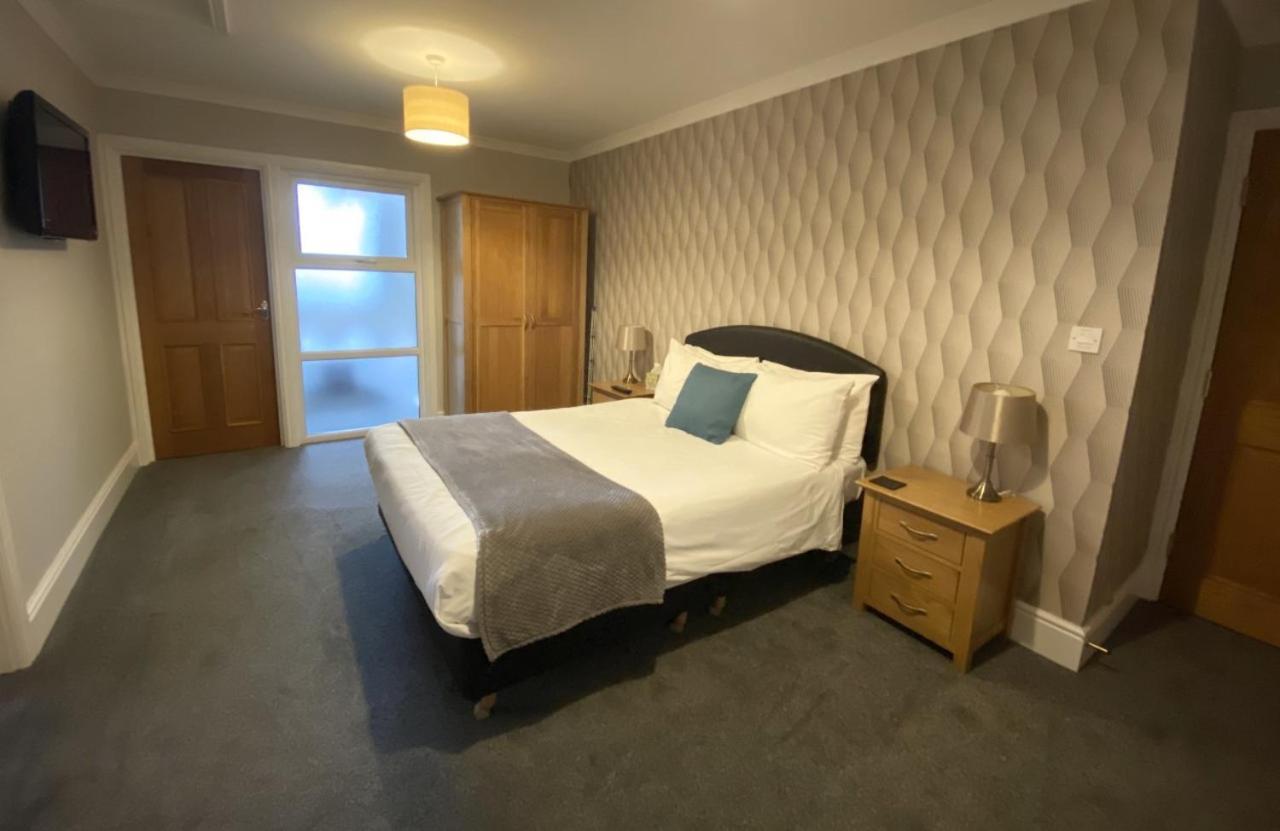 Jeffersons Hotel & Serviced Apartments (Adults Only) Barrow-in-Furness Quarto foto